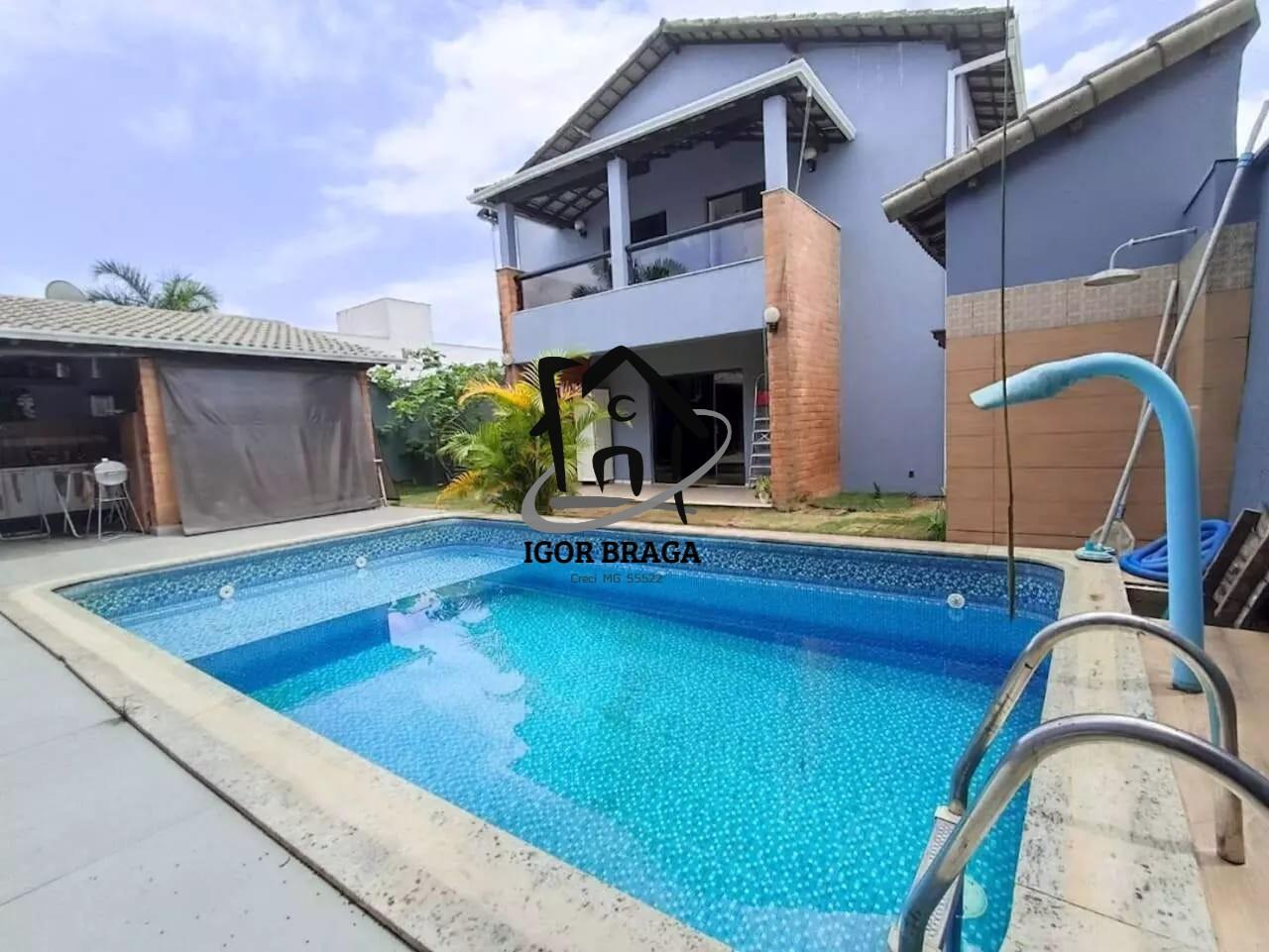 Casa, 6 quartos, 130 m² - Foto 1